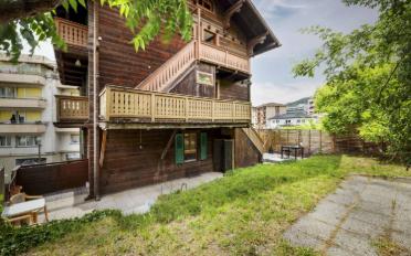 Residential building 10.5 rooms - image - 2