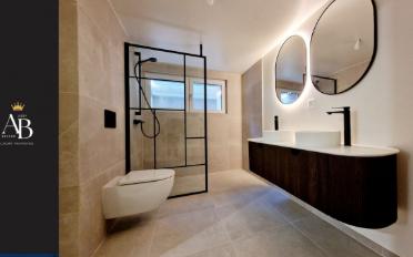 Villa 9 pièces - image - 9