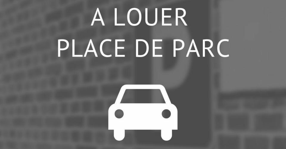 Au centre d'Attalens 10 places de parc …