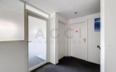 Bureau - image - 2