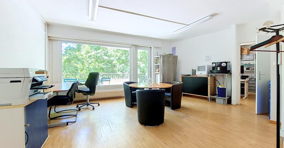 Sion, spacieux bureaux de 6.5 pièces de 175 m2 au centre-ville et une place de parc