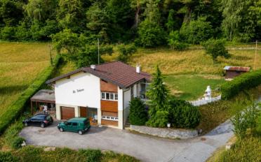 Villa 5.5 Zimmer - image - 1