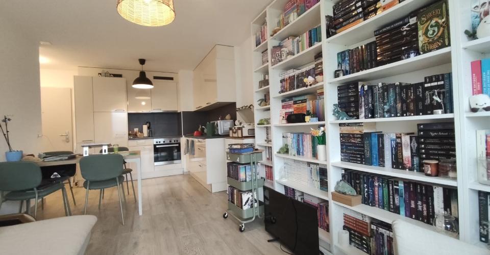Charmant appartement de 2 pièces au 1er étage avec place de parc intérieure