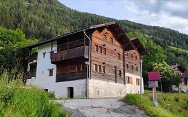 Mixed use property - image - 1