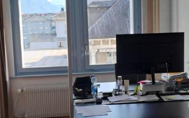Bureau - image - 8