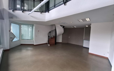 Office - image - 4