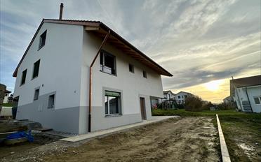 Doppeleinfamilienhaus 5.5 Zimmer - image - 3