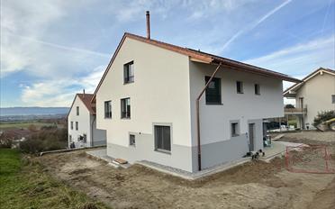 Doppeleinfamilienhaus 5.5 Zimmer - image - 1