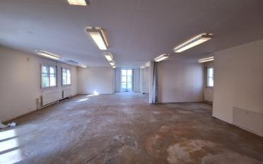 Office - image - 4