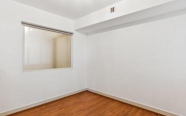 Office - image - 10