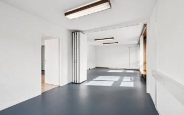Office - image - 4
