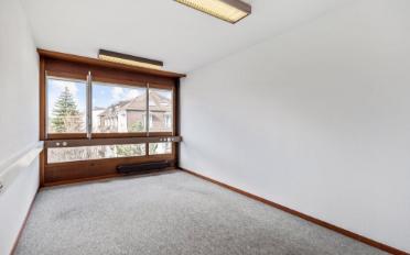Office - image - 9