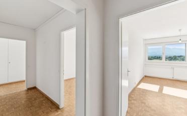 Apartment 4 rooms - image - 3
