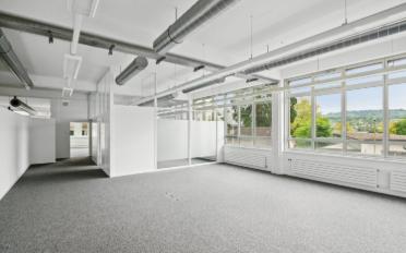 Commercial - image - 4