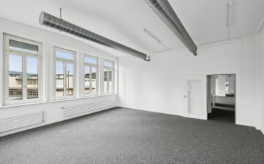 Commercial - image - 3