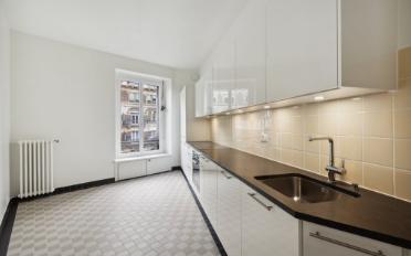 Apartment 4 rooms - image - 2