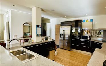Apartment 4 rooms - image - 4