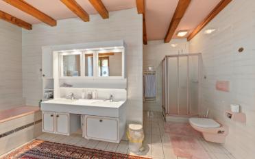 Immeuble résidentiel 9.5 pièces - image - 12