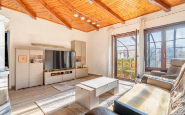 Villa 7.5 pièces - image - 1