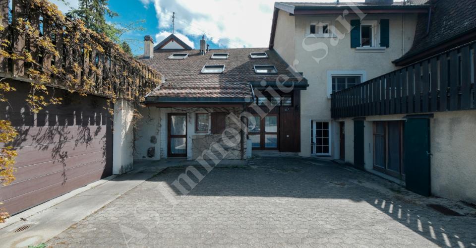 Superbe maison villageoise mitoyenne au coeur du Mont-sur-Lausanne