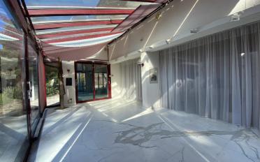Villa - image - 13