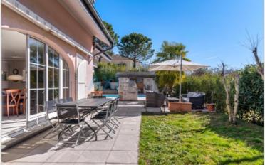 Villa 7.5 pièces - image - 2