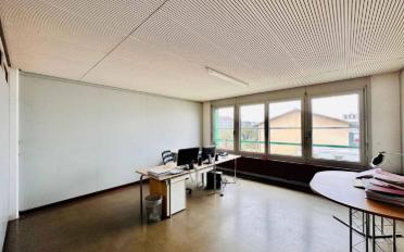 Office - image - 4