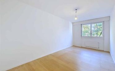 Apartment 4 rooms - image - 9