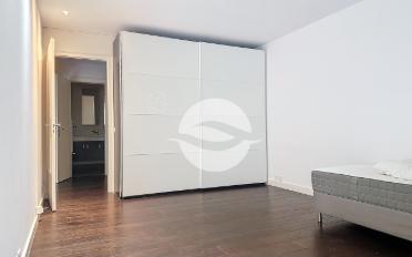 Furnished flat 6 rooms - image - 4