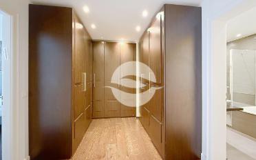 Furnished flat 6 rooms - image - 7