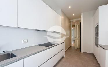 Apartment 6 rooms - image - 2