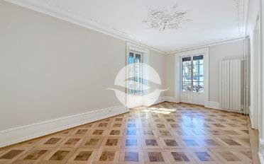Apartment 6 rooms - image - 3