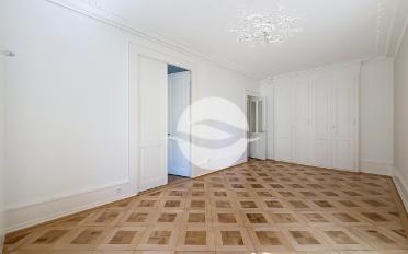 Apartment 6 rooms - image - 7