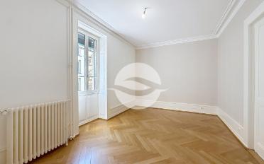 Apartment 6 rooms - image - 9