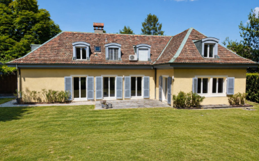 Villa 9.5 pièces - image - 2