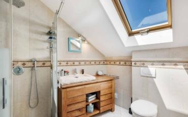 Villa 7.5 pièces - image - 9