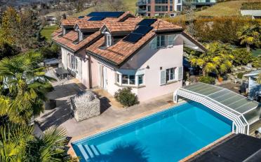 Villa 7.5 pièces - image - 1