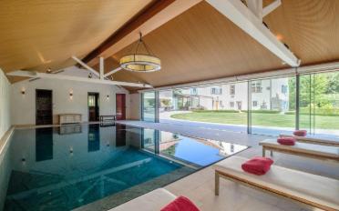 Villa 20 Zimmer - image - 5