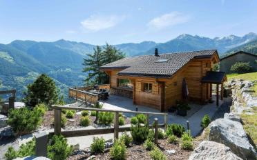 Chalet 7.5 pièces - image - 1