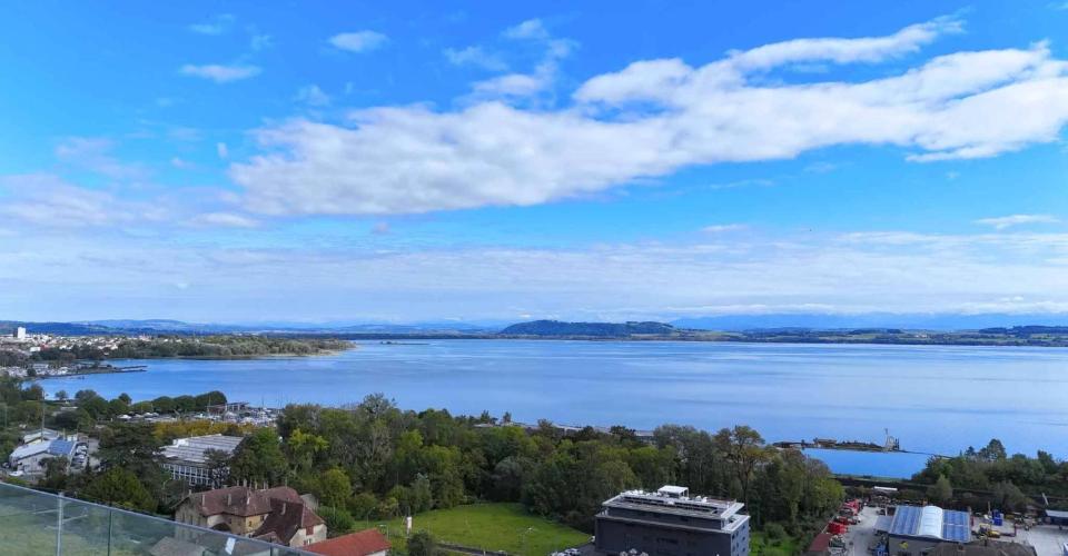 Penthouse de standing de 6,5 pièces dominant le lac et les montagnes