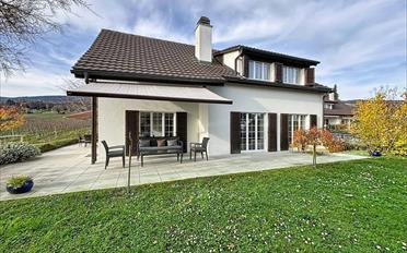 Villa 7.5 pièces - image - 1