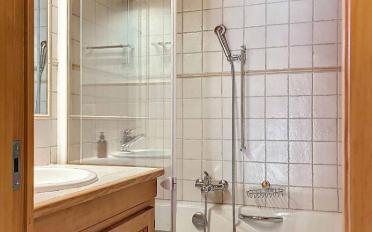 Furnished flat 4.5 rooms - image - 9