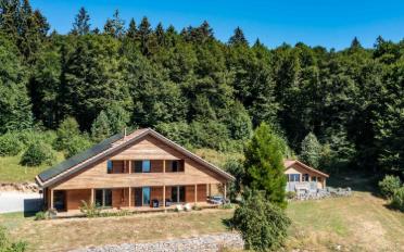 Chalet 8 pièces - image - 1