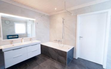 Einfamilienhaus 7.5 Zimmer - image - 5