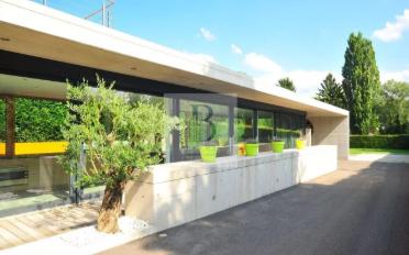 Villa 9 pièces - image - 1