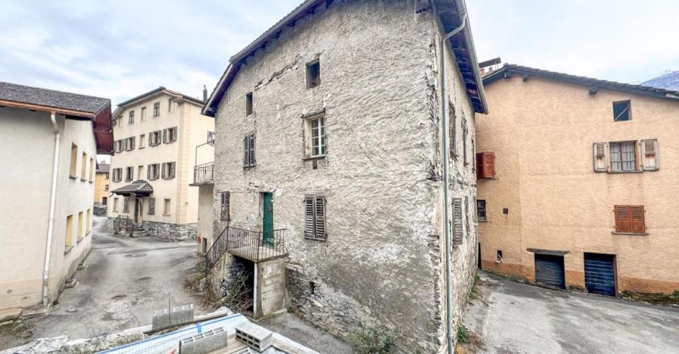 Maison multi-appartements 10 pièces à Ardon