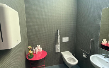 Office - image - 4