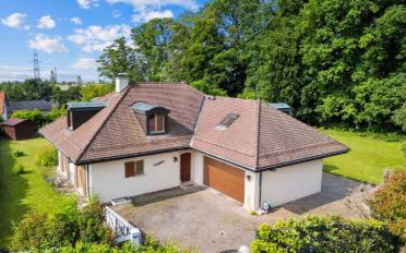 Villa 7.5 pièces - image - 1