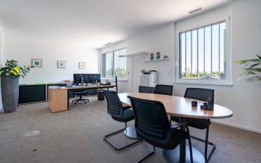 Office - image - 7