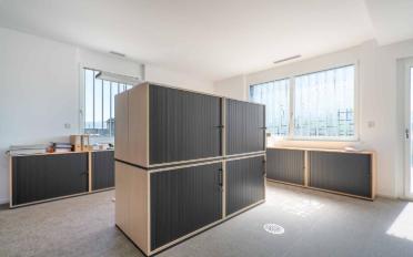 Office - image - 4